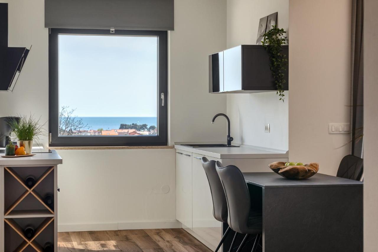 Belvedere Holidays Новиград Екстериор снимка