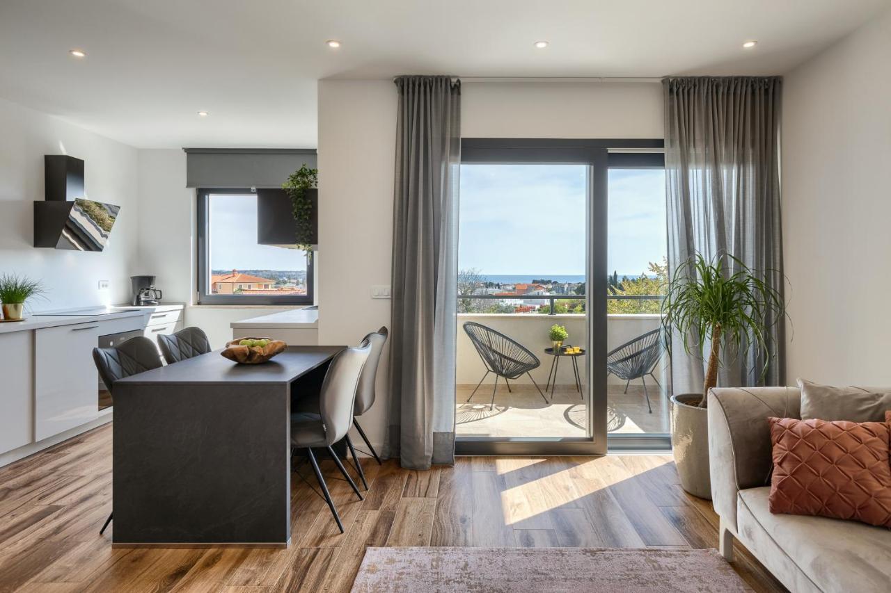 Belvedere Holidays Новиград Екстериор снимка