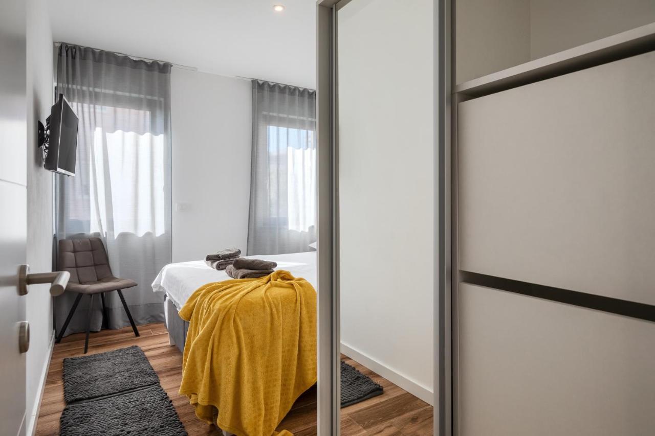 Belvedere Holidays Новиград Екстериор снимка